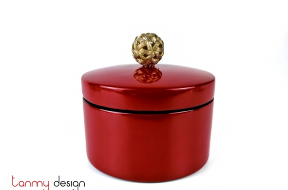Round pillar lacquer box with small silver ball